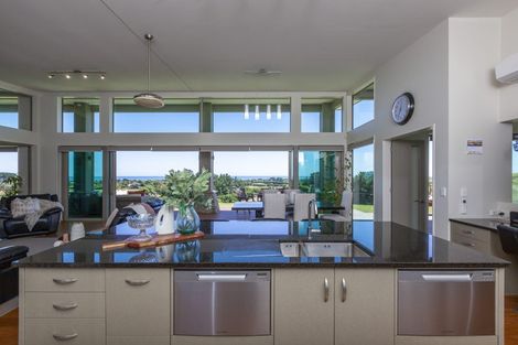 Photo of property in 187 Peka Peka Road, Peka Peka, Waikanae, 5391