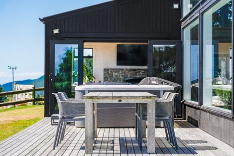 Photo of property in 198-200 Maungakotukutuku Road, Paraparaumu, 5032