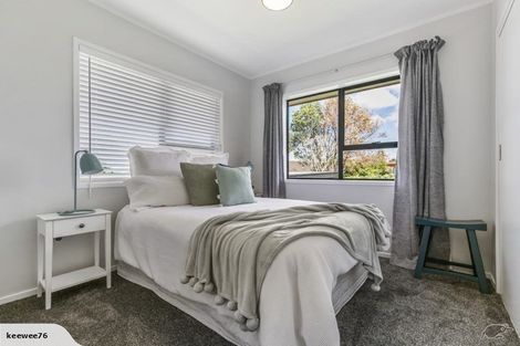 Photo of property in 41 Luton Avenue, Sunnyhills, Auckland, 2010