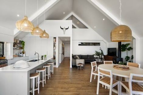 Photo of property in 10b Beach Road, Waihi Beach, 3611