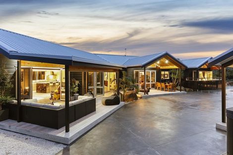 Photo of property in 57 Rautahi Terrace, Redvale, Albany, 0792