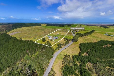 Photo of property in 265 Wilson Road, South Head, Helensville, 0874