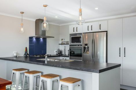 Photo of property in 24 Banks Boulevard, Whitby, Porirua, 5024