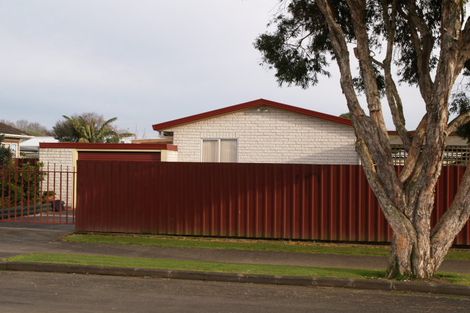 Photo of property in 30a Cleek Road, Mangere East, Auckland, 2024