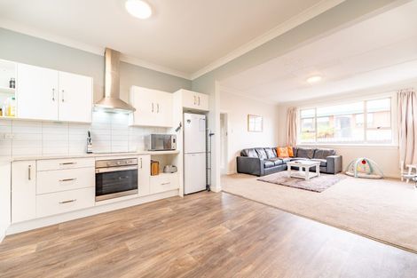 Photo of property in 37 Avenue Road, West End, Timaru, 7910
