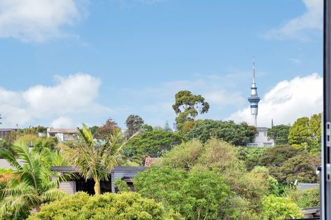 Photo of property in 41 Regina Street, Westmere, Auckland, 1022