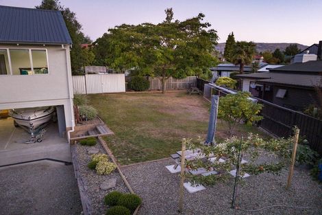 Photo of property in 9 Rimu Lane, Wanaka, 9305