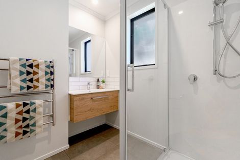 Photo of property in 18a Goods Road, Otumoetai, Tauranga, 3110