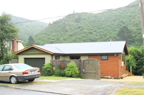Photo of property in 6 Black Beech Street, Birchville, Upper Hutt, 5018