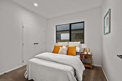 Photo of property in 18 Konoba Avenue, Kumeu, 0810