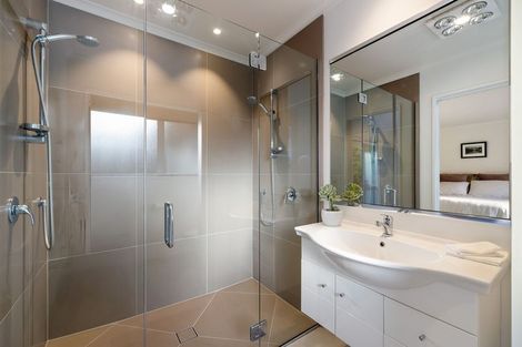 Photo of property in 5 Foresters Crescent, Parklands, Christchurch, 8083