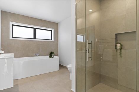 Photo of property in 18 Austin Reid Avenue, Carterton, 5713