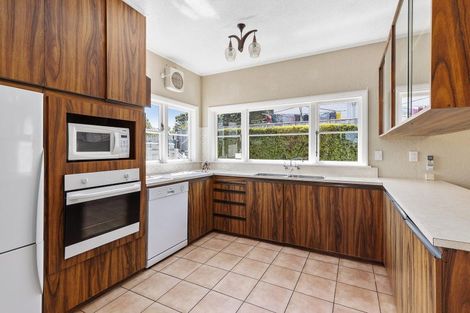 Photo of property in 154 Totara Road, Miramar, Wellington, 6022