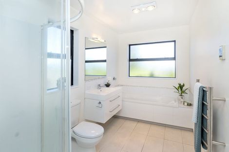 Photo of property in 1 Tangy Loch Lane, Broomfield, Christchurch, 8042