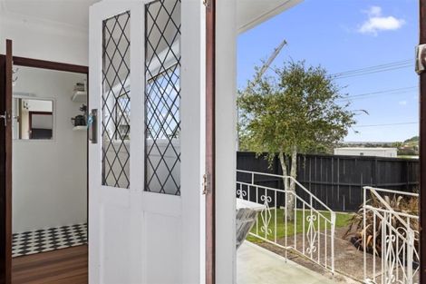 Photo of property in 1/30 Ngataringa Road, Devonport, Auckland, 0624