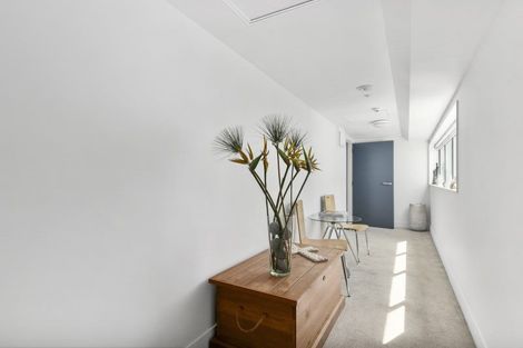 Photo of property in The Capital, 16/370 Oriental Parade, Oriental Bay, Wellington, 6011