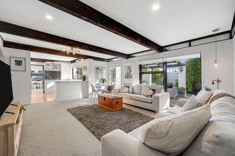 Photo of property in 7 Tabago Place, Half Moon Bay, Auckland, 2012