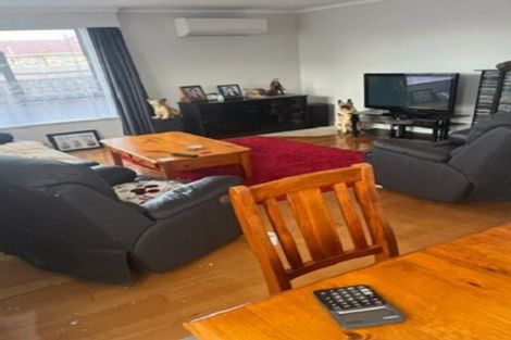 Photo of property in 1/5 Norfolk Place, Papatoetoe, Auckland, 2025