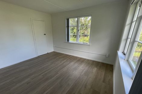 Photo of property in 1/10 Exmouth Road, Northcote, Auckland, 0627