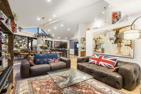 Photo of property in 86 Vipond Road, Stanmore Bay, Whangaparaoa, 0932