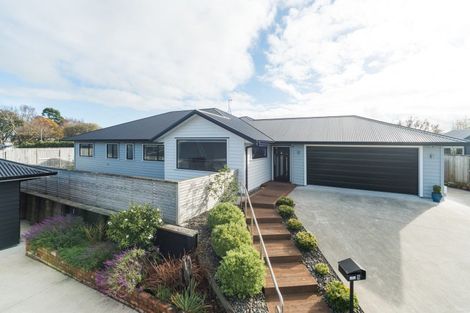 Photo of property in 5 Waimarama Court, Roslyn, Palmerston North, 4414
