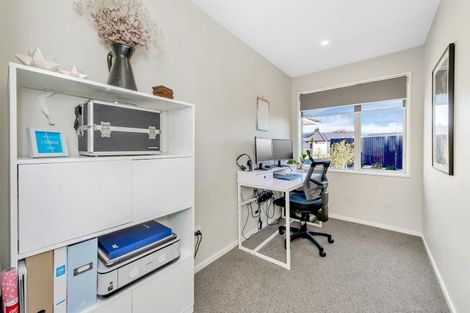 Photo of property in 9 Dundee Close, Darfield, 7510