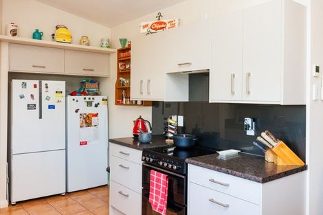 Photo of property in 93 Featherston Street, Takaro, Palmerston North, 4412