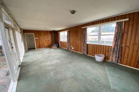 Photo of property in 15 Kirk Street, Otaki, 5512