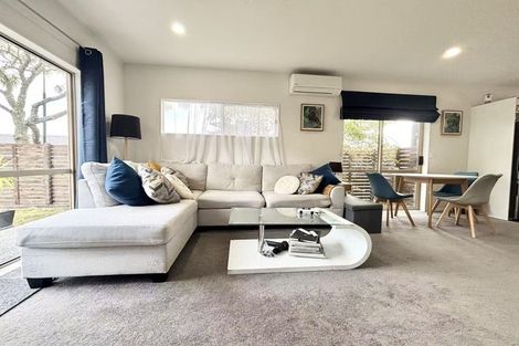 Photo of property in 1 Butia Avenue, Henderson, Auckland, 0612