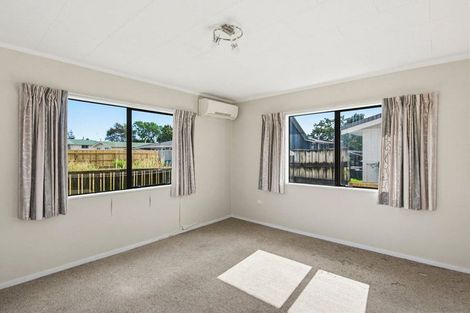 Photo of property in 4 Sharda Grove, Paraparaumu Beach, Paraparaumu, 5032