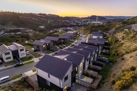 Photo of property in 25 Holystone Road, Whitby, Porirua, 5024