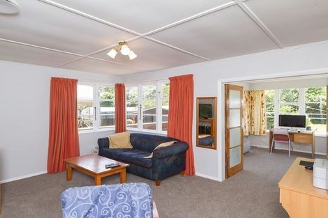 Photo of property in 15 Wilkie Crescent, Naenae, Lower Hutt, 5011