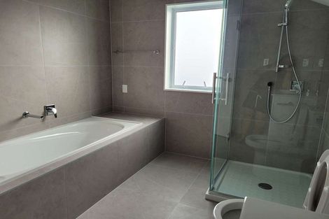 Photo of property in 16 Ware Place, Pakuranga Heights, Auckland, 2010