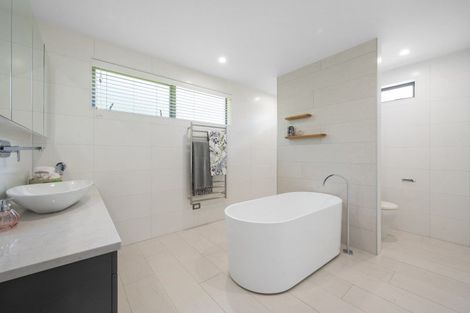 Photo of property in 7 Trident Place, Shelly Park, Auckland, 2014