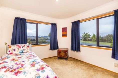 Photo of property in 2 Scott Drive, Nukuhau, Taupo, 3330