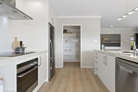 Photo of property in 156 Oteki Park Drive, Welcome Bay, Tauranga, 3112