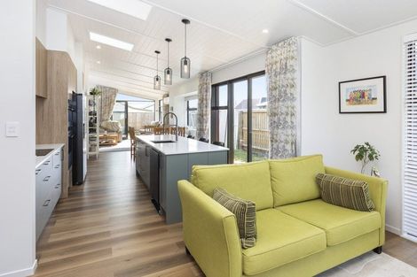 Photo of property in 5 Dray Place, Halswell, Christchurch, 8025