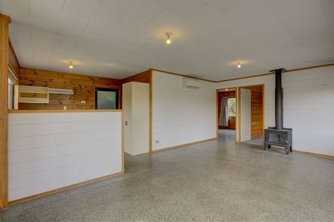 Photo of property in 15 Cross Street, Waikuku Beach, 7473