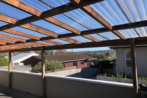 Photo of property in 25 William Souter Street, Forrest Hill, Auckland, 0620