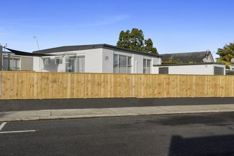 Photo of property in 25 Baring Terrace, Strandon, New Plymouth, 4312