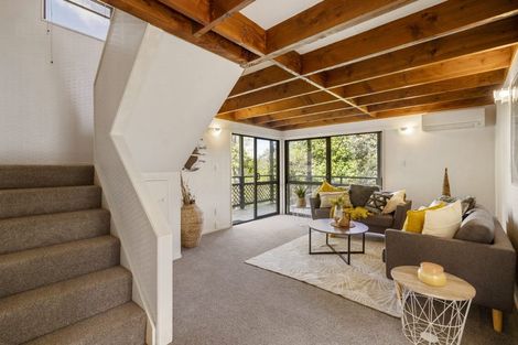 Photo of property in 5/8 West Lynn Road, Titirangi, Auckland, 0604