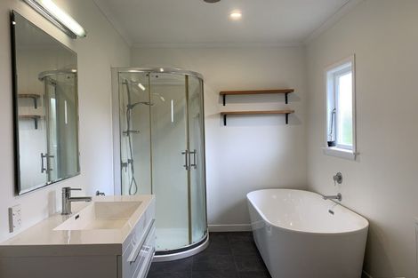 Photo of property in 1/38 Eastglen Road, Glen Eden, Auckland, 0602