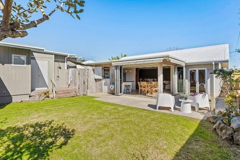 Photo of property in 21a Laurence Street, Manly, Whangaparaoa, 0930