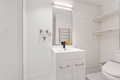 Photo of property in 17a/30 Westward Ho, Glen Eden, Auckland, 0602