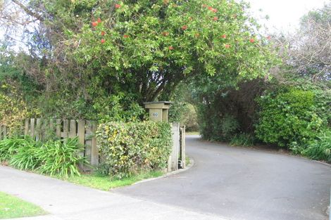 Photo of property in 60 Summerhill Drive, Fitzherbert, Palmerston North, 4410
