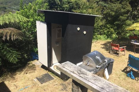 Photo of property in 1 Waikawau Beach Road, Waikawau, Coromandel, 3584