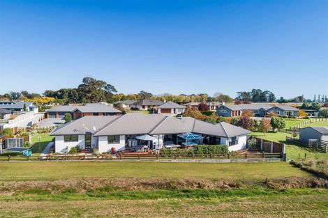 Photo of property in 10 Hanalin Drive, Marton, 4710