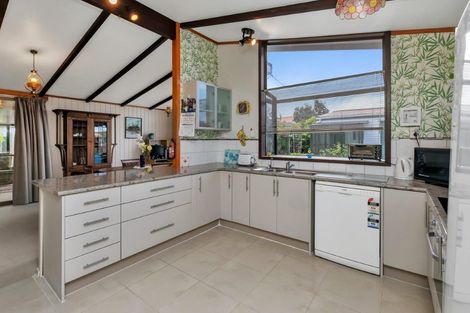 Photo of property in 29 Ruakaka Beach Road, Ruakaka, 0116