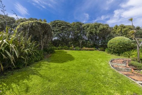 Photo of property in 42 Waitea Road, Muriwai, Waimauku, 0881
