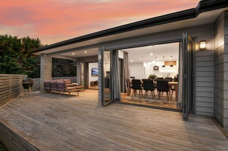 Photo of property in 125 Mcrobbie Road, Kingseat, Papakura, 2580